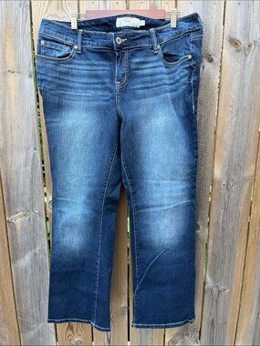 Torrid First at Fit Mid-Rise Straight-Leg Jeans in Faded Blue Wash 14 Short